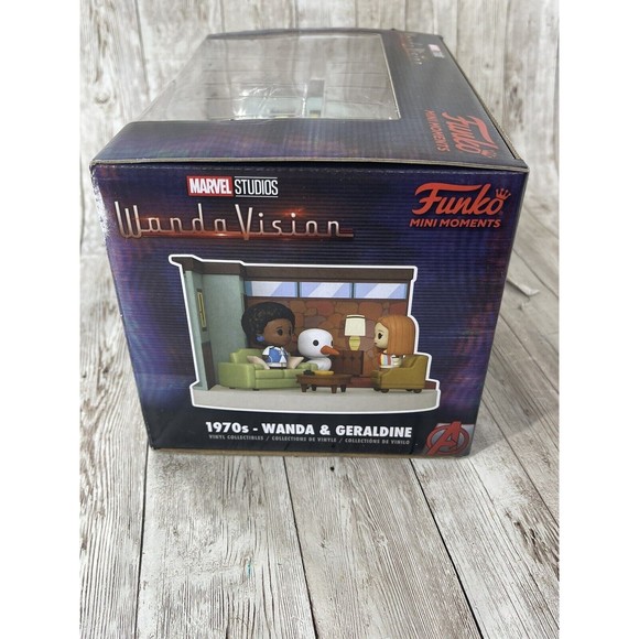Funko POP! Mini Moments: Marvel's WandaVision Living Room 70's Wanda & Geraldine - Picture 5 of 8